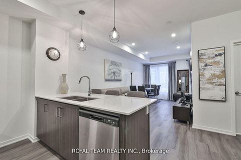 Photo 7 at 224 - 131 Honeycrisp Crescent, Vaughan Corporate Centre, Vaughan