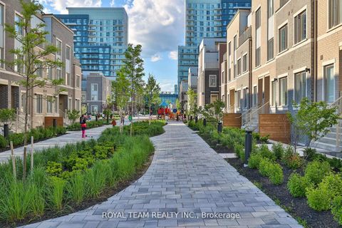 Photo 19 at 224 - 131 Honeycrisp Crescent, Vaughan Corporate Centre, Vaughan