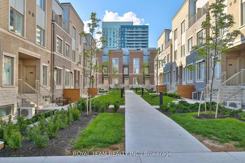 Photo 20 at 224 - 131 Honeycrisp Crescent, Vaughan Corporate Centre, Vaughan