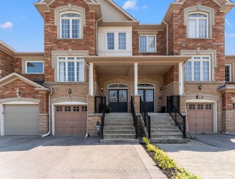 Photo 1 at 57 Littleriver Court, Patterson, Vaughan