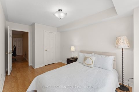 Photo 26 at 57 Littleriver Court, Patterson, Vaughan