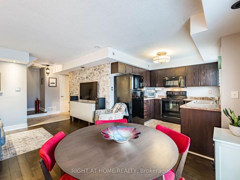 Photo 10 at 9 - 19 Hays Boulevard, RO River Oaks, Oakville