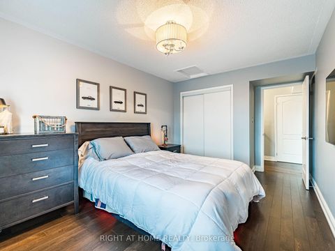 Photo 25 at 9 - 19 Hays Boulevard, RO River Oaks, Oakville