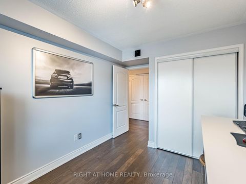 Photo 28 at 9 - 19 Hays Boulevard, RO River Oaks, Oakville