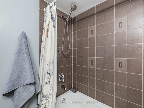 Photo 30 at 9 - 19 Hays Boulevard, RO River Oaks, Oakville