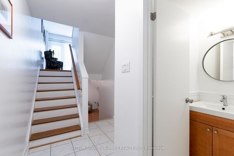 Photo 3 at 4 - 95 Rameau Drive, Hillcrest Village, Toronto