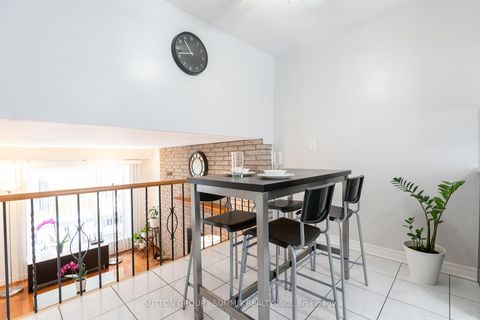 Photo 14 at 4 - 95 Rameau Drive, Hillcrest Village, Toronto