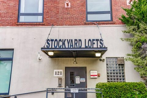 Photo 2 at 1 - 121 Prescott Avenue, Pellam Park, Toronto