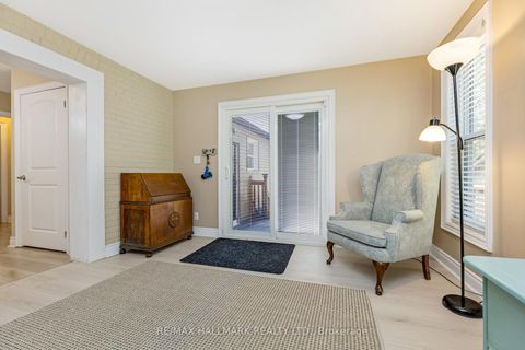 Photo 9 at 142 Meighen Avenue, Parkview, Toronto