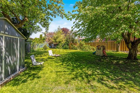 Photo 21 at 142 Meighen Avenue, Parkview, Toronto