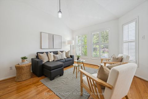 Photo 5 at 58 - 1240 Westview Terrace, WT West Oak Trails, Oakville