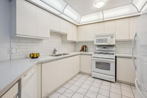 Photo 10 at 58 - 1240 Westview Terrace, WT West Oak Trails, Oakville