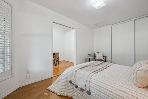 Photo 20 at 58 - 1240 Westview Terrace, WT West Oak Trails, Oakville