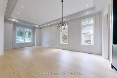 Photo 3 at 32 Cossar Avenue, Aurora Highlands, Aurora