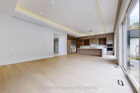 Photo 9 at 32 Cossar Avenue, Aurora Highlands, Aurora