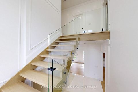 Photo 21 at 32 Cossar Avenue, Aurora Highlands, Aurora