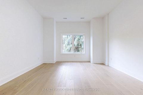 Photo 30 at 32 Cossar Avenue, Aurora Highlands, Aurora