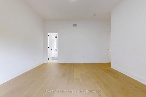 Photo 31 at 32 Cossar Avenue, Aurora Highlands, Aurora