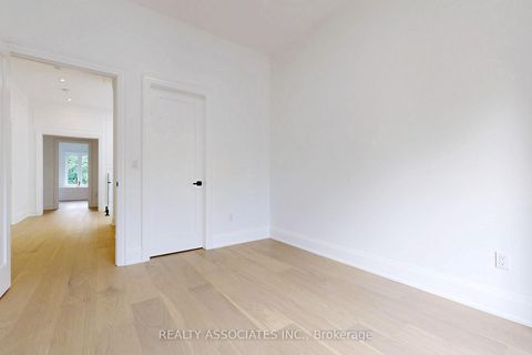 Photo 34 at 32 Cossar Avenue, Aurora Highlands, Aurora