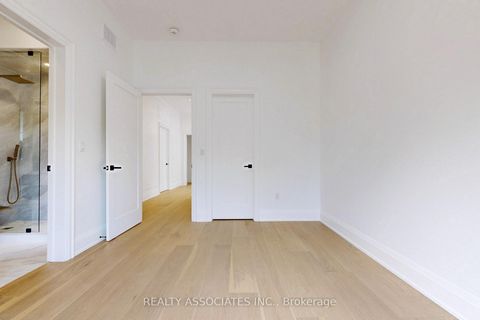 Photo 35 at 32 Cossar Avenue, Aurora Highlands, Aurora