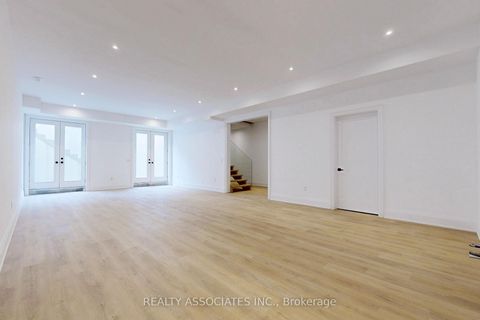 Photo 42 at 32 Cossar Avenue, Aurora Highlands, Aurora