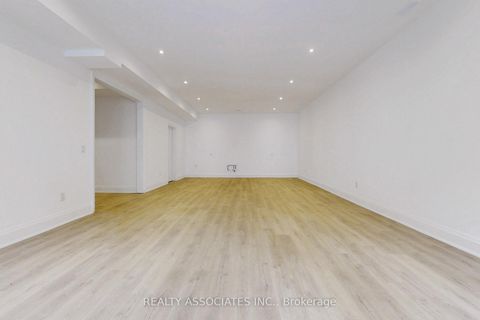 Photo 44 at 32 Cossar Avenue, Aurora Highlands, Aurora