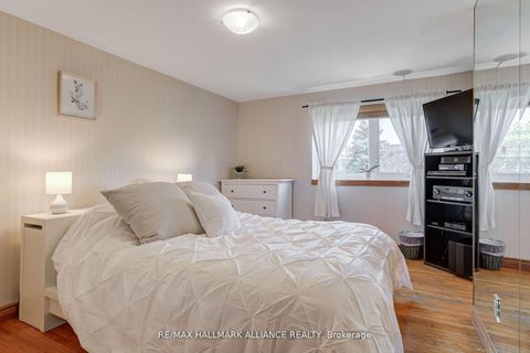 Photo 19 at 2033 Water's Edge Drive, BR Bronte, Oakville