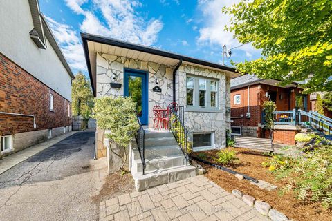 Photo 2 at 44 Fourth Street, New Toronto, Toronto