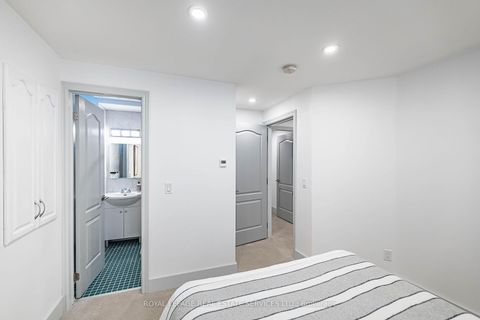 Photo 26 at 44 Fourth Street, New Toronto, Toronto