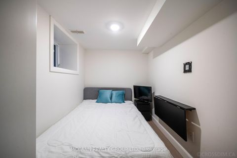 Photo 39 at 217 Pearson Avenue, Swansea, Toronto