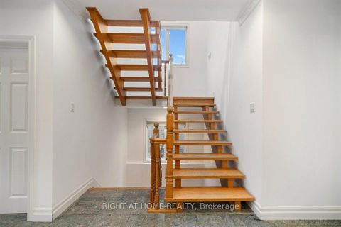 Photo 10 at 260 Byng Avenue, Willowdale East, Toronto