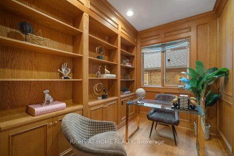 Photo 11 at 260 Byng Avenue, Willowdale East, Toronto