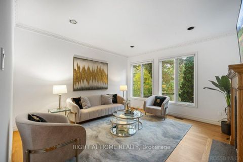 Photo 12 at 260 Byng Avenue, Willowdale East, Toronto