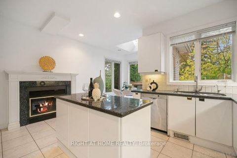 Photo 17 at 260 Byng Avenue, Willowdale East, Toronto