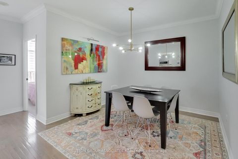 Photo 4 at 406 - 2 Edith Drive, Eglinton, Toronto