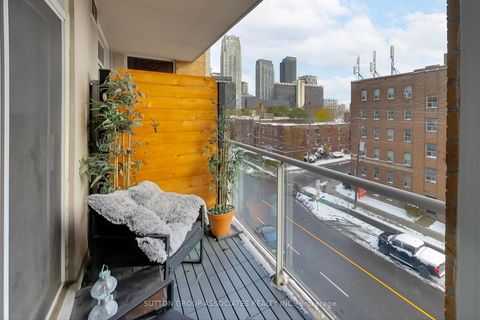 Photo 13 at 406 - 2 Edith Drive, Eglinton, Toronto