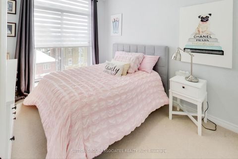 Photo 14 at 406 - 2 Edith Drive, Eglinton, Toronto