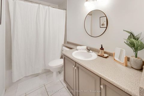 Photo 15 at 406 - 2 Edith Drive, Eglinton, Toronto