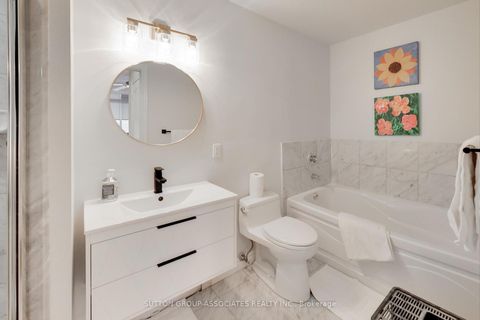 Photo 19 at 406 - 2 Edith Drive, Eglinton, Toronto