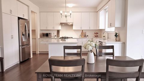 Photo 12 at 251 Danny Wheeler Boulevard, Keswick North, Georgina