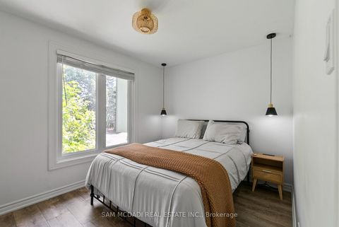 Photo 15 at 496 Seymour Drive, WO West, Oakville