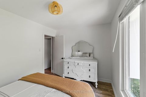 Photo 16 at 496 Seymour Drive, WO West, Oakville