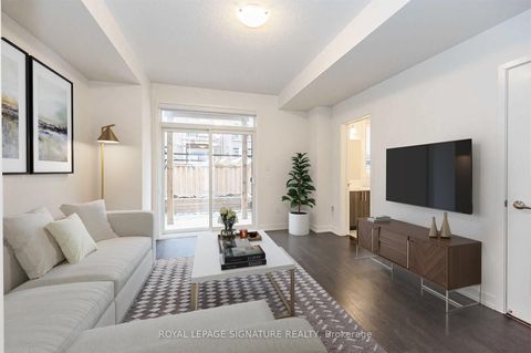 Photo 2 at 300 Squire Crescent, GO Glenorchy, Oakville