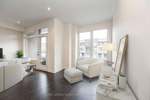 Photo 9 at 300 Squire Crescent, GO Glenorchy, Oakville