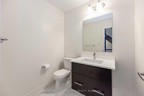 Photo 12 at 300 Squire Crescent, GO Glenorchy, Oakville