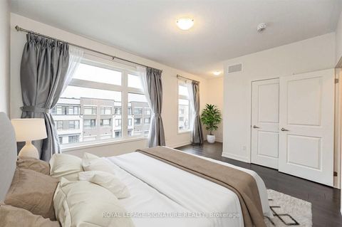 Photo 14 at 300 Squire Crescent, GO Glenorchy, Oakville