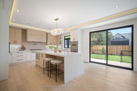 Photo 14 at 1065 Rebecca Street, WO West, Oakville