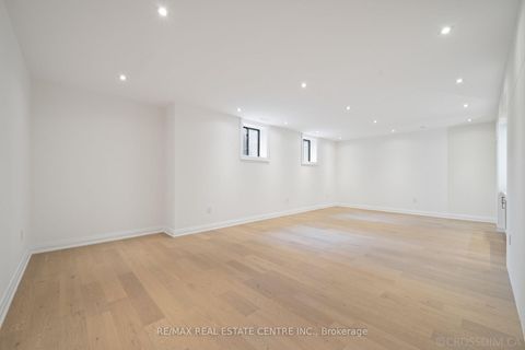 Photo 33 at 1065 Rebecca Street, WO West, Oakville