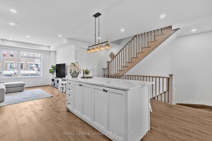 Photo 15 at 158 Keppel Circle, Northwest Brampton, Brampton