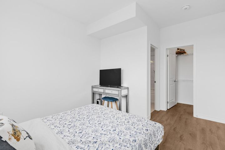 Photo 31 at 158 Keppel Circle, Northwest Brampton, Brampton